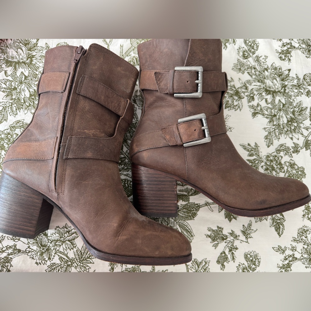 Ralph Lauren Gen Brown Leather Ankle/Calf Boots w/ Silver Buckle size 10